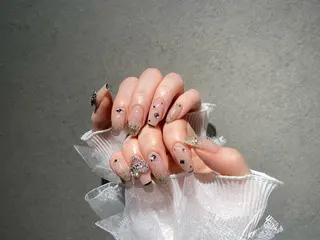 ネイル I-nailロング /ワンホン/キラキラのネイルデザイン