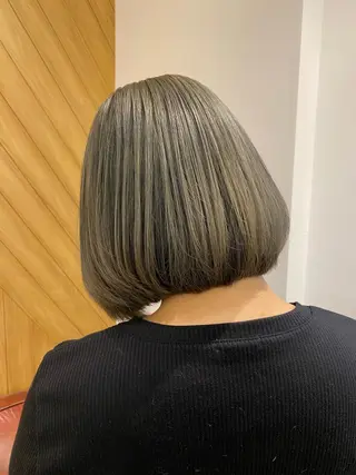 ショート カラー 井上 舞のヘアスタイル