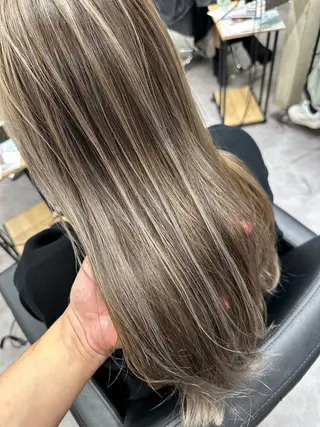 ロング カラー ヘアアレンジ 久米 治仁のヘアスタイル