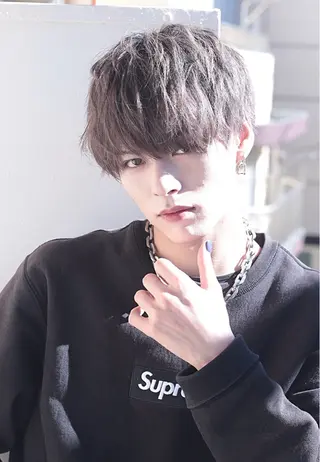 メンズ 透明感モテカラー🎀 ／𝐦𝐨𝐞のヘアスタイル