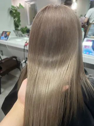 セミロング カラー ハイトーン&髪質改善 ＆韓国エクステ🤎のヘアスタイル