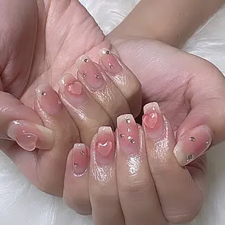 ネイル シュシュ 🎀 girly nailのネイルデザイン