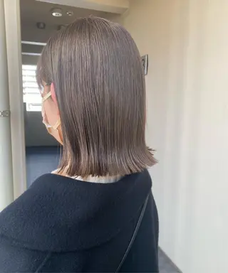 ミディアム カラー GiseL アンリのヘアスタイル