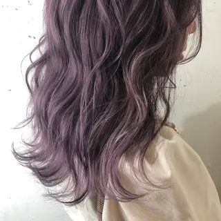 ロング カラー パーマ 八巻 晴香のヘアスタイル