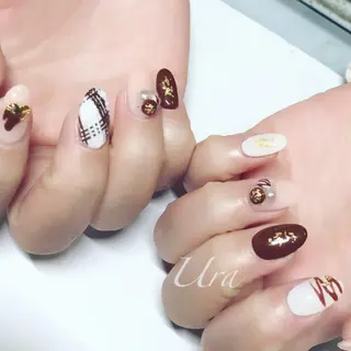 ネイル UrakoNail 《nail》のネイルデザイン