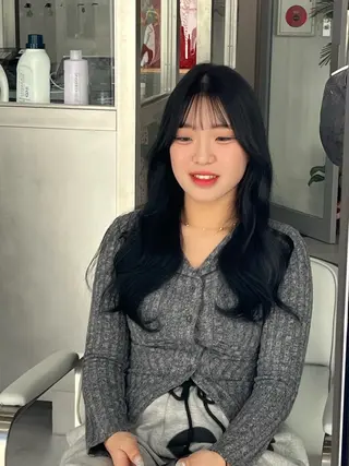 ロング カラー 韓国/顔周り/透明感 /レイヤー/ひなたのヘアスタイル