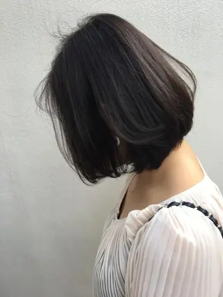 ミディアム カラー THE DAY所属・AKI HASHIMOTOのヘアスタイル