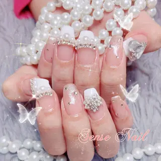 ネイル Queening 🦋のネイルデザイン