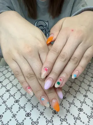 ネイル VIVIAN リサのネイルデザイン