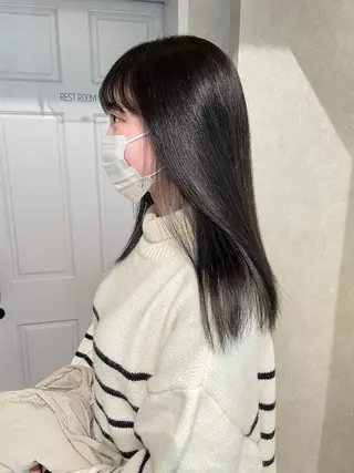 セミロング カラー ナチュラル透明感🌱 小山美樹子のヘアスタイル