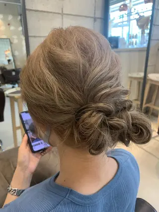 セミロング 品川 美和のヘアスタイル