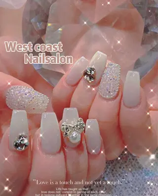 ネイル リボン、ガーリー パーツ放題専門店のネイルデザイン