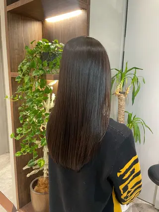 セミロング カラー Toiro 新宿所属・新宿/新宿三丁目 yuinaのヘアスタイル