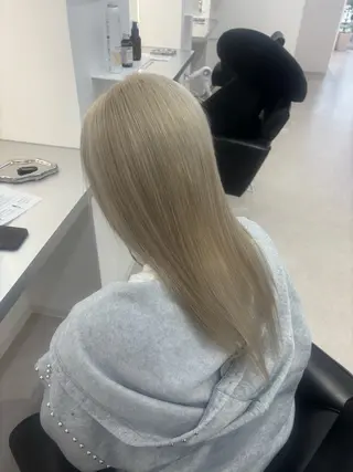 セミロング カラー ユラ /ブリーチのヘアスタイル