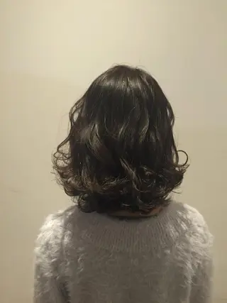 ミディアム カラー パーマ ヘアアレンジ 小顔カット✨ 透明感カラー/村上のヘアスタイル