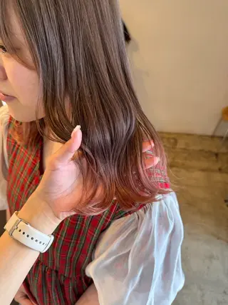 ミディアム カラー 咲良 / allum 鈴鹿のヘアスタイル