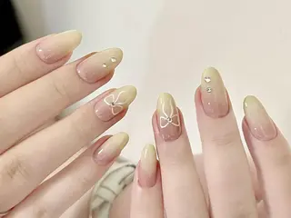 ネイル Yuyu  🧁のネイルデザイン