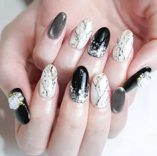 ミディアム Re nail所属・Re nailのネイルデザイン