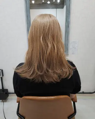 ミディアム カラー nico ニコのヘアスタイル