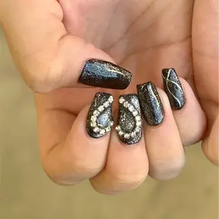 ネイル アトリエ　ミモザ所属・いまむら あかりのネイルデザイン