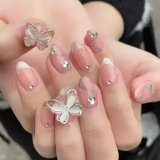 ネイル Nest 三田のマツエク・マツパデザイン