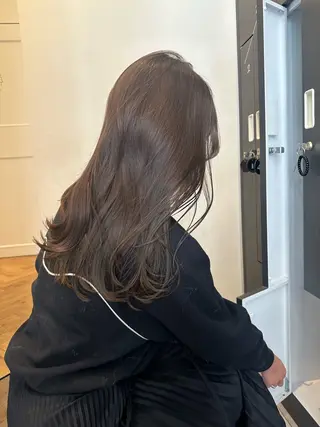 ロング カラー VIEWユリナ メイク/ カットのヘアスタイル