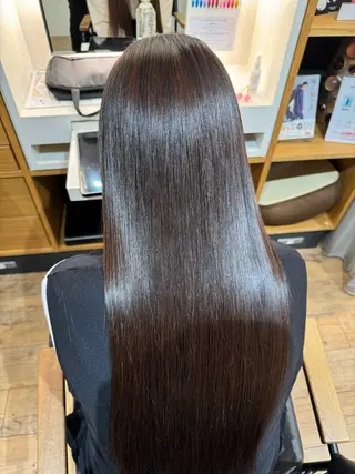 AFLOAT pd+ KOBE Smart Salon所属・カラー/ストレート 🕊‎佐藤友奈‎🤍のヘアスタイル