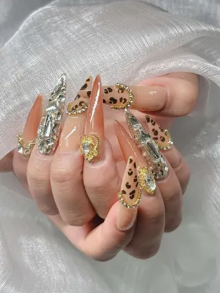 ネイル Lee Nailsのネイルデザイン