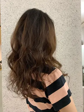 ロング パーマ もにか🌞原宿/渋谷 🌝ブリーチカラーのヘアスタイル