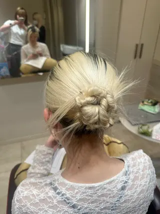 ロング カラー ヘアアレンジ タイトボブ個性派カラ ーAKANEのヘアスタイル