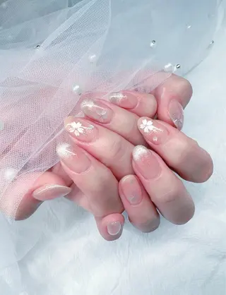 ネイル pink ladyサロン所属・べ にのネイルデザイン