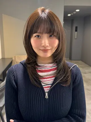 ミディアム 藤原 萌衣のヘアスタイル