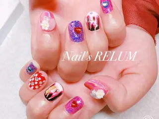 ネイル THECOLORS所属・近貞 莉奈のネイルデザイン