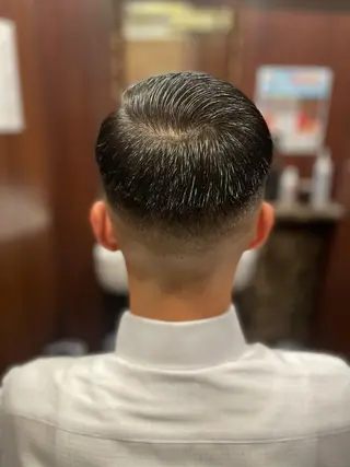 ショート メンズ 海老原 コウのヘアスタイル