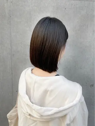 ショート カラー Lien所属・marika/柔らか カラー/レイヤーのヘアスタイル