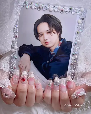 ネイル She   Nail所属・ISA_ BELLAのネイルデザイン