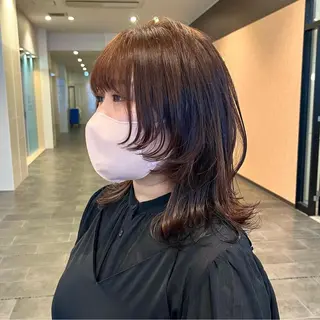 ミディアム 大阪ウルフカット 🐺デザインカラーのヘアスタイル