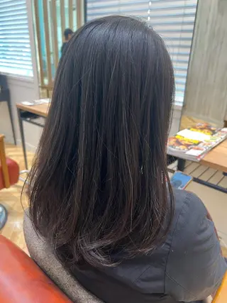 セミロング TRIBECA所属・岩波 寛悟のヘアスタイル