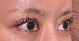 マツエク・マツパ アティリー 西梅田のヘアスタイル