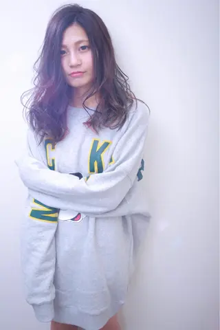 ロング 伊藤 裕貴のヘアスタイル