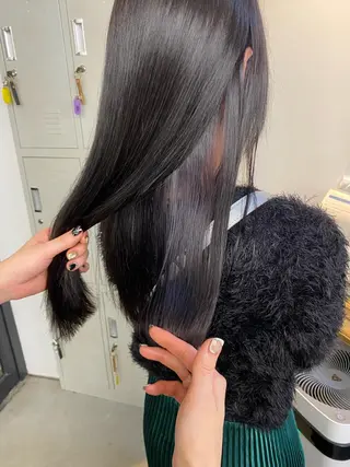 ロング カラー パーマ ヘアアレンジ メンズ キッズ ネイル マツエク・マツパ 暖色系/透明感 治野心のヘアスタイル