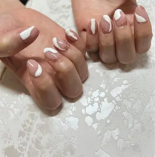 ネイル ちゅるんネイル🪄 耳ツボジュエリー🔗のネイルデザイン