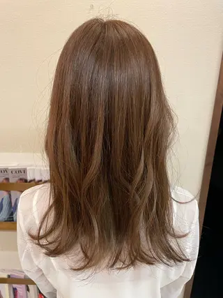 セミロング カラー カバーヘアブリス上尾店所属・飯田 萌友のヘアスタイル