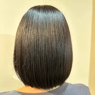 ショート カラー 野崎 桃実のヘアスタイル
