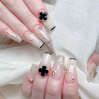 ネイル M🌷nail 長さだし専門店のネイルデザイン