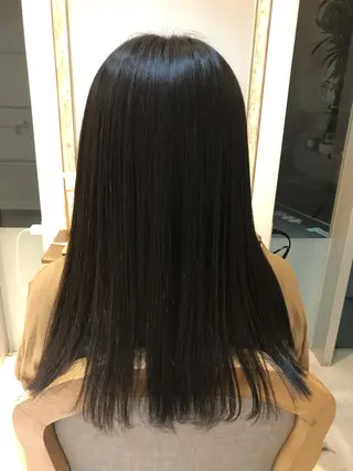 セミロング カラー Natural所属・小柳 公邦のヘアスタイル