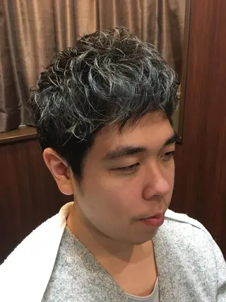 ショート ヒロ銀座所属・小島 史也のヘアスタイル