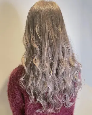 ロング カラー 髪質改善/美髪矯正/ ハイトーン Kuroのヘアスタイル