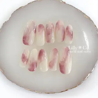 ネイル Lilly Co.のネイルデザイン