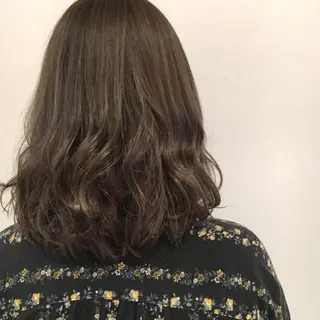 セミロング カラー 宮内 真乃のヘアスタイル